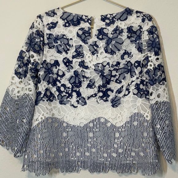 Chico’s Printed Lace Popover Top
0 Petite ( Size 4) White Navy - Picture 7 of 13